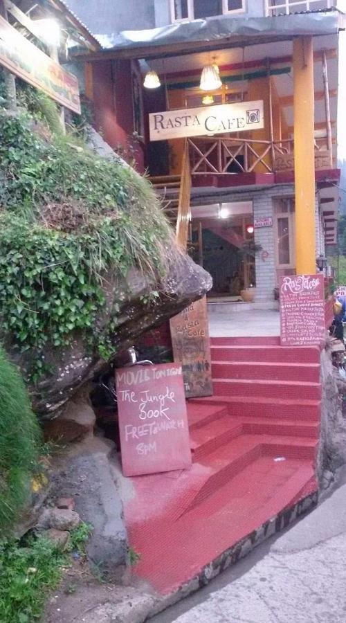 Rasta Cafe And Lodge Manāli Eksteriør bilde